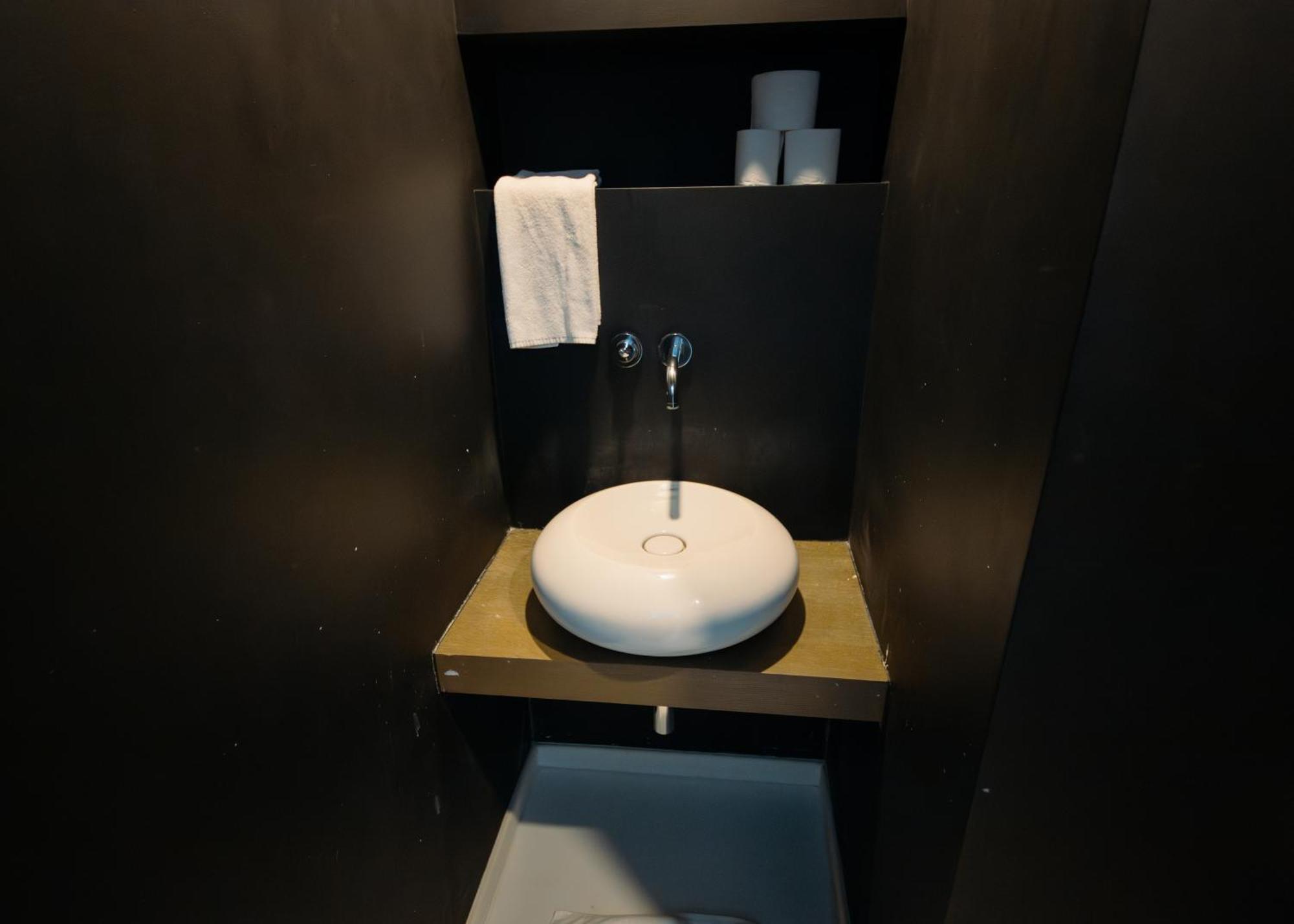 Prestige Stay - Uptown Брюссель Экстерьер фото